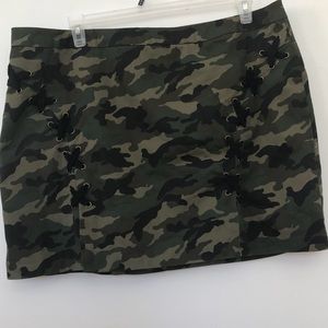 Camp mini skirt plus size